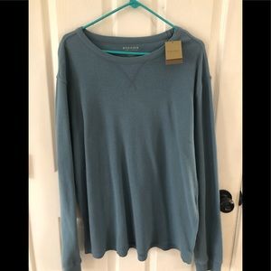 Men’s XL light blue long sleeve knit pullover